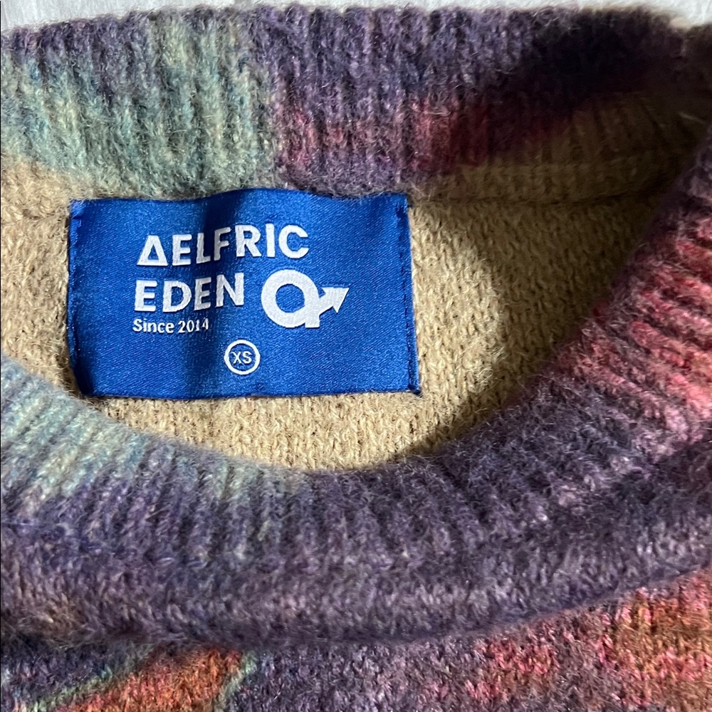 Aelfric Eden Multicolor Graphic Sweater - Picture 4 of 10